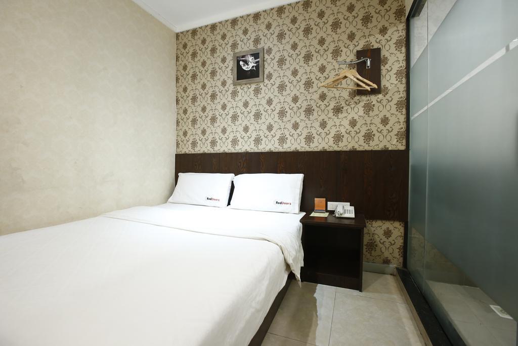 Hotel Reddoorz @ Gajah Mada Jakarta Exteriér fotografie