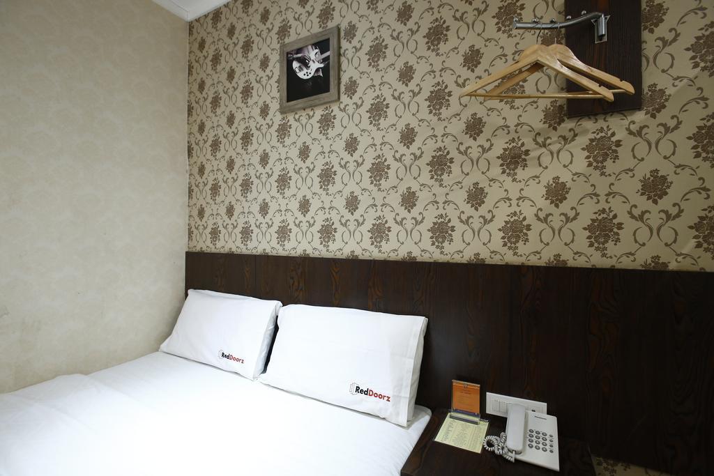 Hotel Reddoorz @ Gajah Mada Jakarta Exteriér fotografie