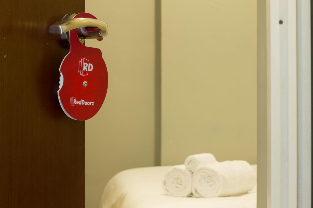 Hotel Reddoorz @ Gajah Mada Jakarta Exteriér fotografie